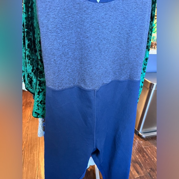 Two Toned Workout Jumpsuit - Picture 3 of 5